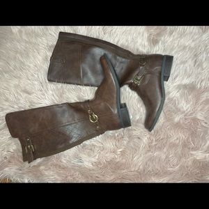 Guess boots